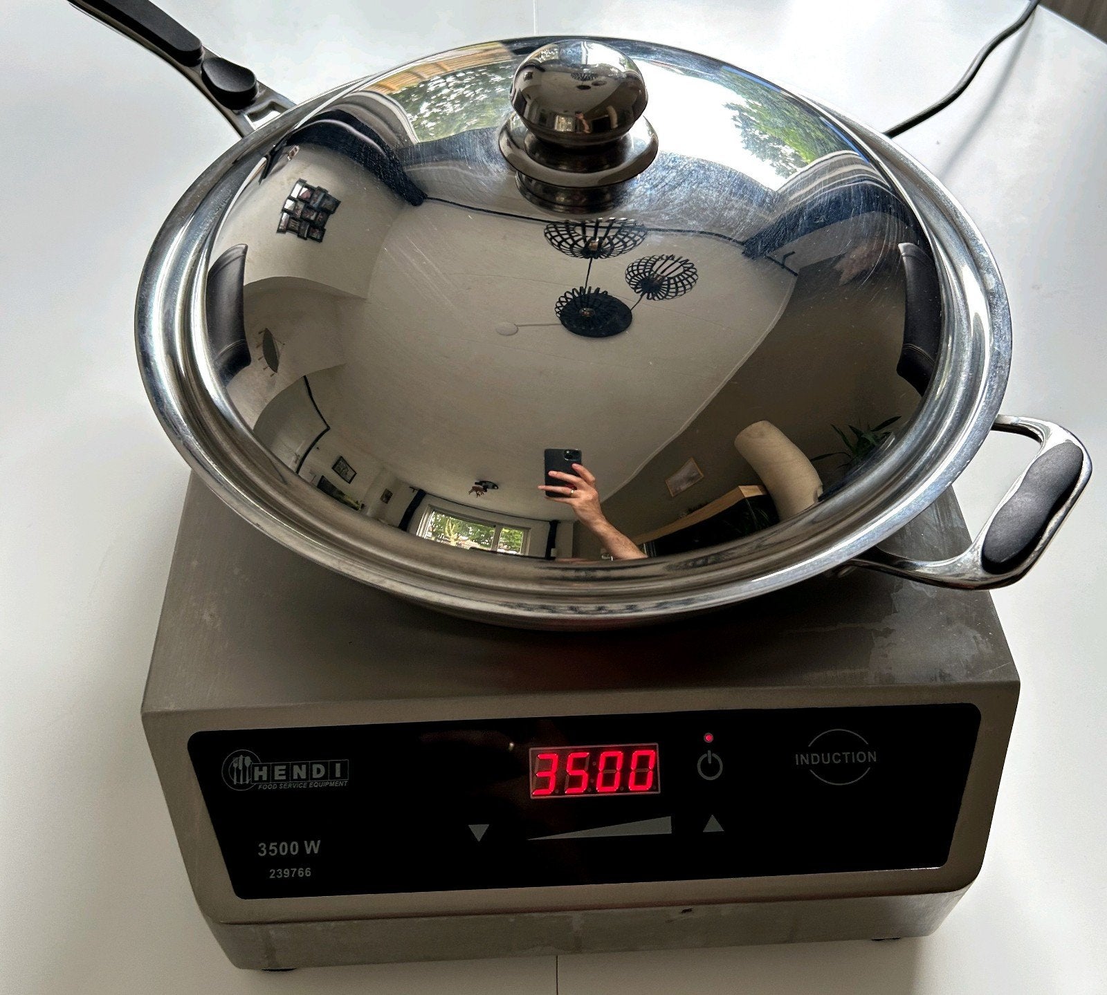 Professionele Hendi Inductie Wok - 3500W (230V). Incl. Pan, Ophalen, Hendi, Metaal, Grijs