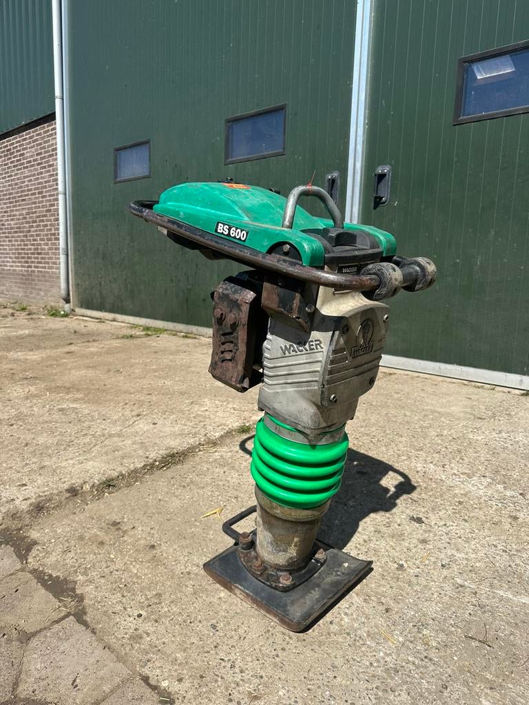 Wacker bs 600 sleuven stamper, Ophalen