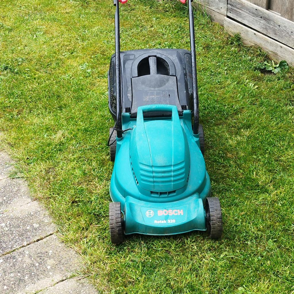 Bosch Rotak 320 electrische grasmaaier, Ophalen of Verzenden, Gebruikt