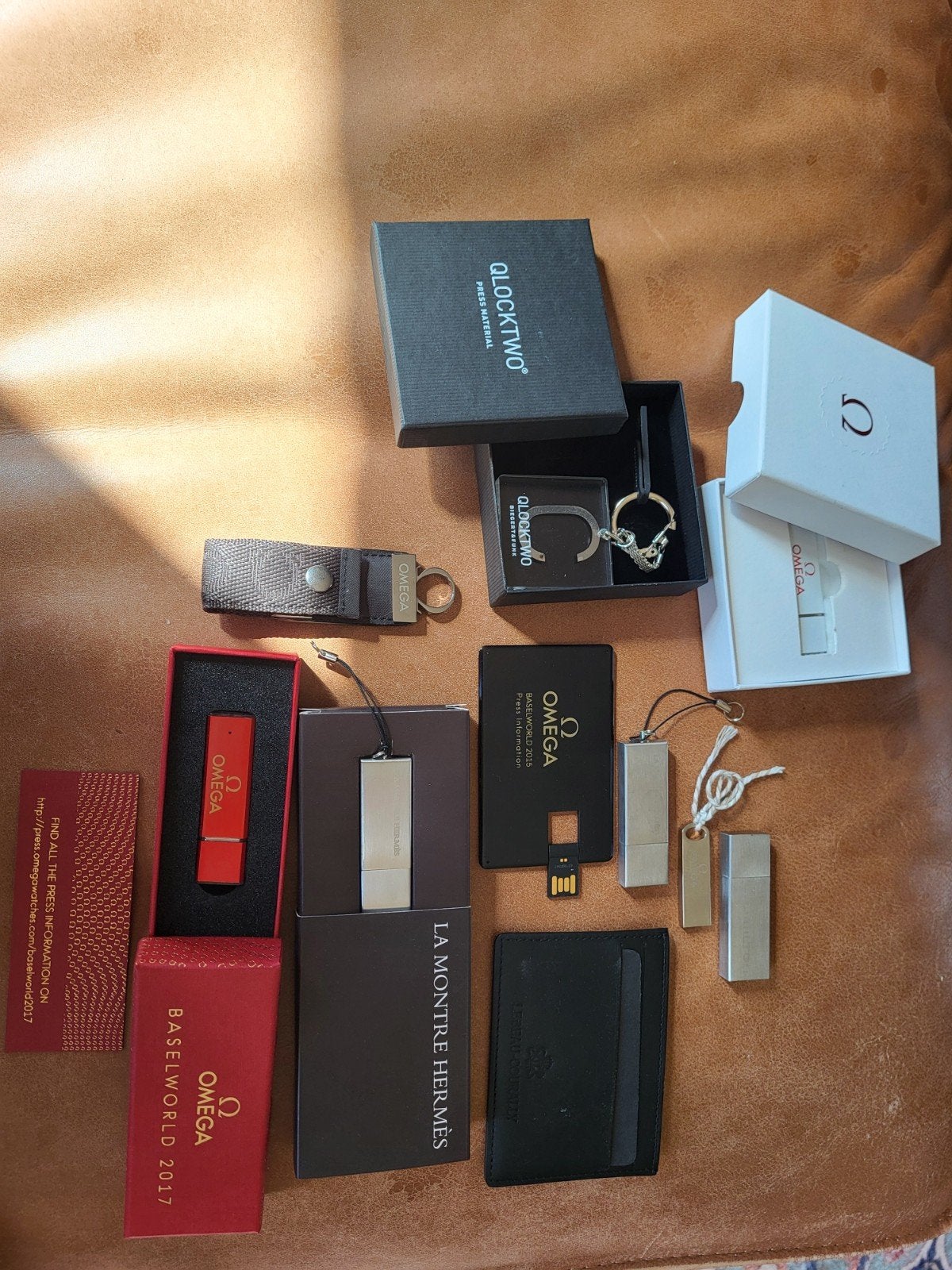 Sleutelhanger en USB sticks/kaarten van o.a. Omega, Ophalen of Verzenden, Nieuw