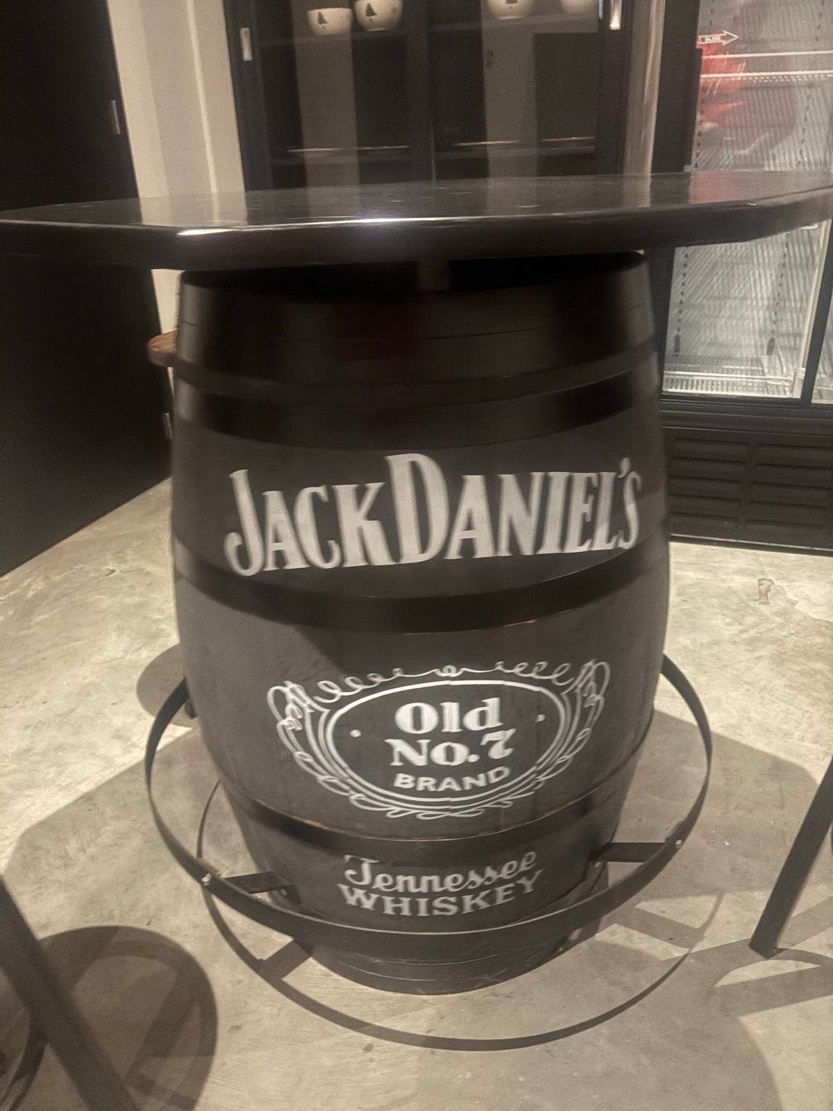 2 Jack Daniel's bartafels met 4 krukken, Ophalen, Gebruikt, Met voetsteun, 90 cm of meer