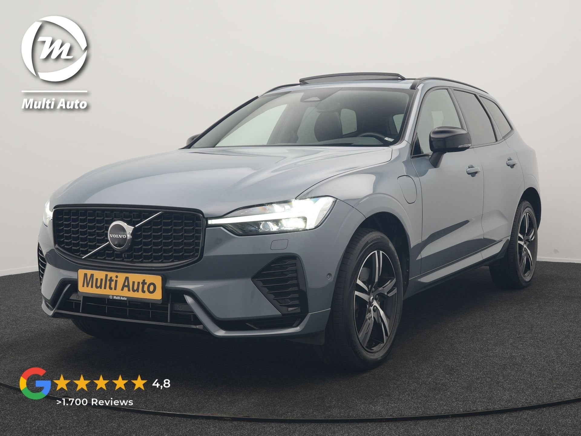 Volvo XC60 T6 AWD R-Design PHEV 340pk Dealer O.H. | Panodak, Auto's, Automaat, Dealer onderhouden, Gebruikt, Zwart