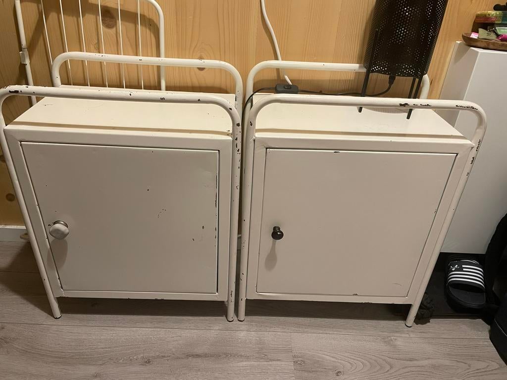 Set van 2 metalen nachtkastjes - Intratuin - 65x50x35 cm, Ophalen, Gebruikt