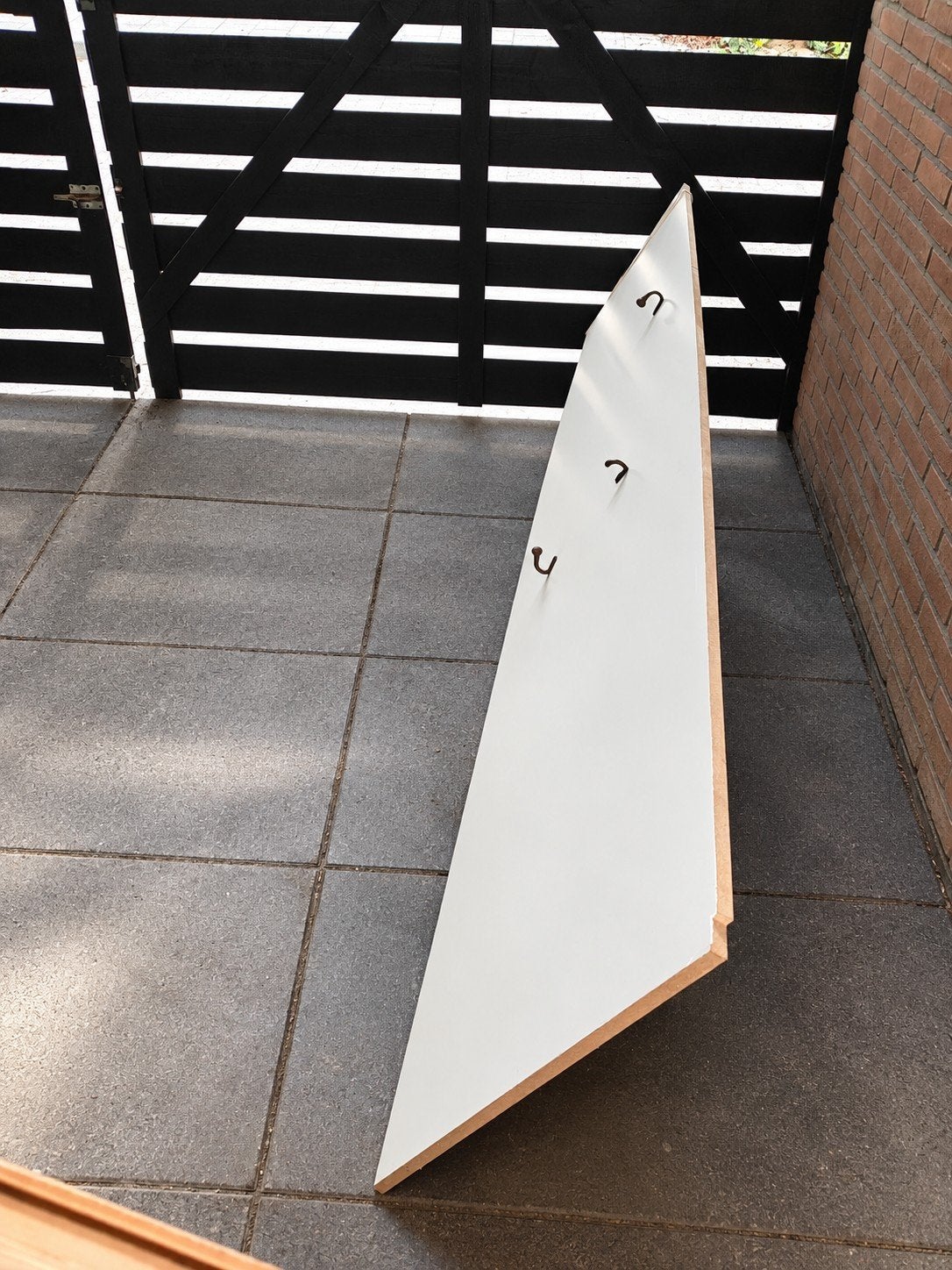 Grote plank met kapstokken- Gratis af te halen, Huis en Inrichting, Gebruikt, Minder dan 100 cm, Hout, Ophalen