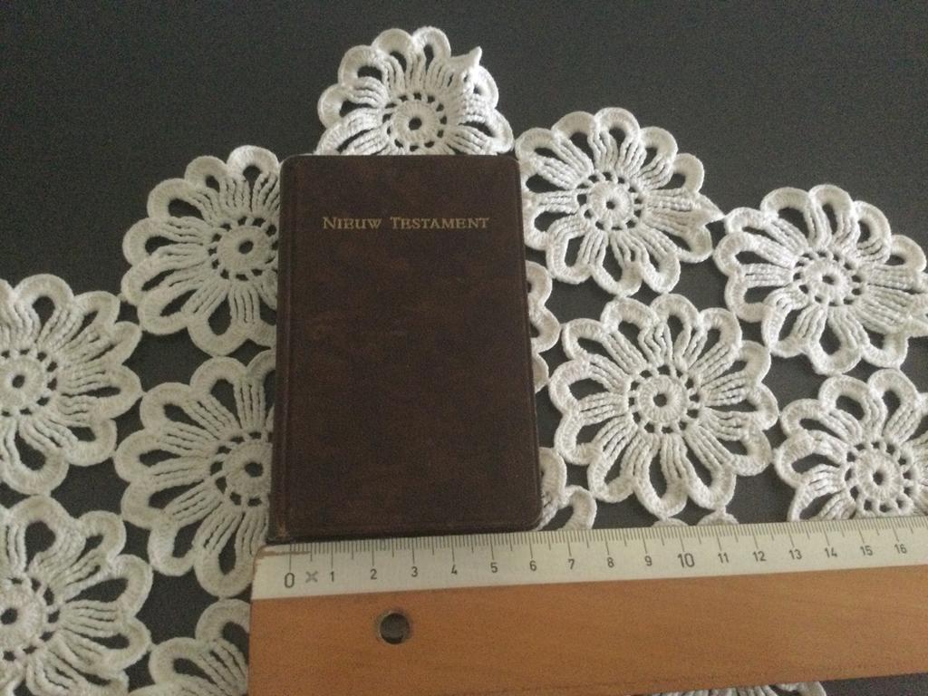 Antiek zakboekje “Nieuw Testament” uitgegeven in 1940., Ophalen of Verzenden