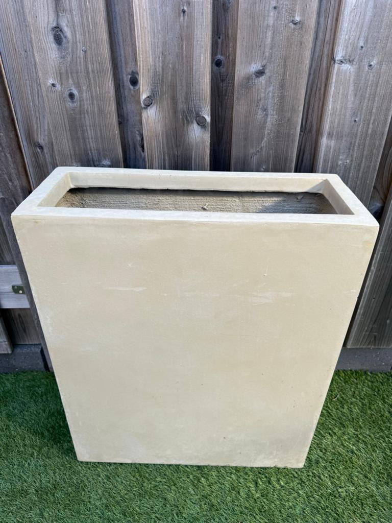 Stijlvolle rechthoekige plantenbak van beton - 70 cm hoog, Minder dan 60 cm, Ophalen of Verzenden, Zo goed als nieuw, Binnen