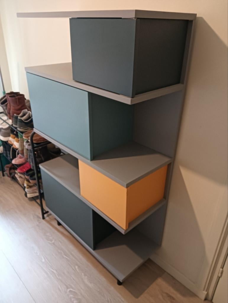 Wandkast van Made, Huis en Inrichting, Kasten | Roldeurkasten en Archiefkasten, Ophalen, Gebruikt, 100 tot 150 cm, Meerdere deuren