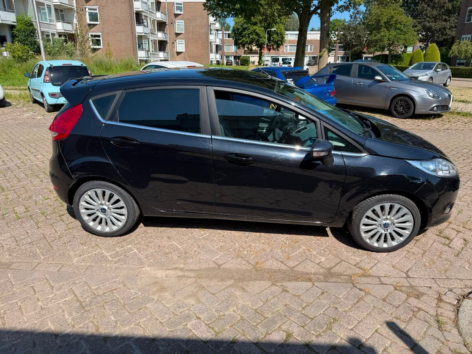 Ford Fiësta 1.6 Ti-vct 88KW 5DR 2010 AIRCO/CRUISECONTROL, Auto's, Voorwielaandrijving, 1596 cc, 40 €/maand, Zwart