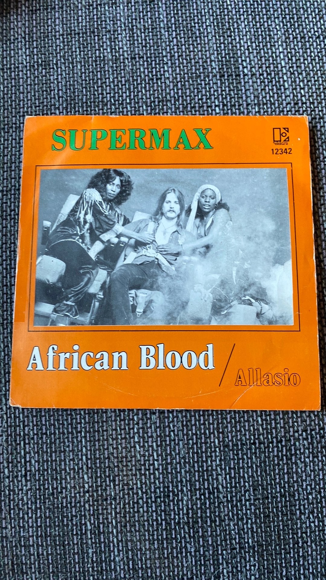 Vinyl single Supermax - African blood, Ophalen of Verzenden, Zo goed als nieuw, R&B en Soul