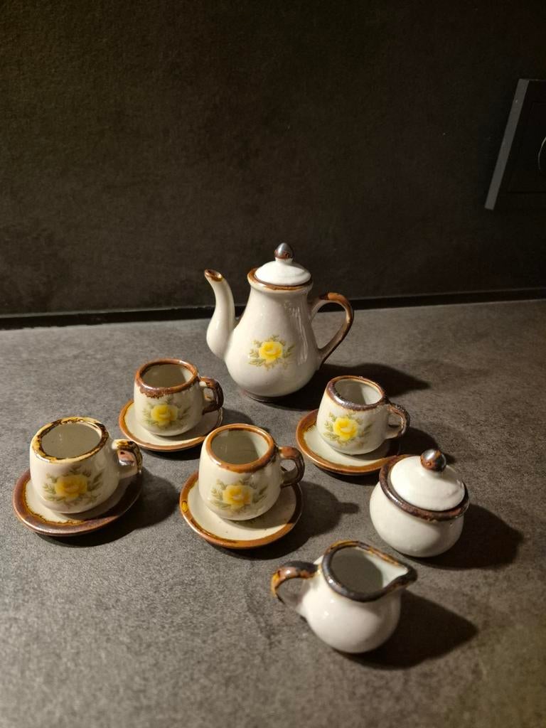 Serviesje, miniatuur, keramiek, Antiek en Kunst, Antiek | Servies compleet, Ophalen of Verzenden