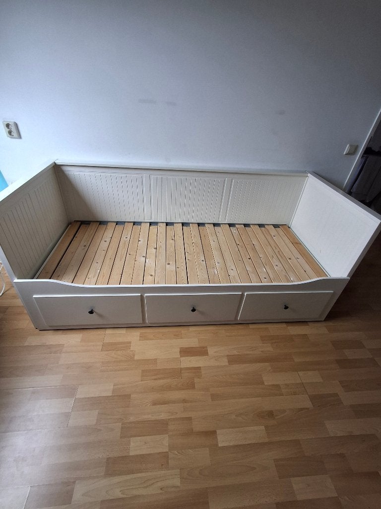 Mooie bedbank met 3 opberglades – Zo goed als nieuw!, Ophalen, Overige materialen, Verstelbaar, Eenpersoons