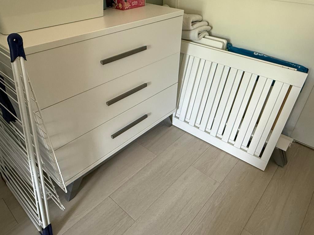 Bopita Ledikant met Aerosleep & Commode Wit/Grijs, Ophalen, Zo goed als nieuw, Jongetje of Meisje