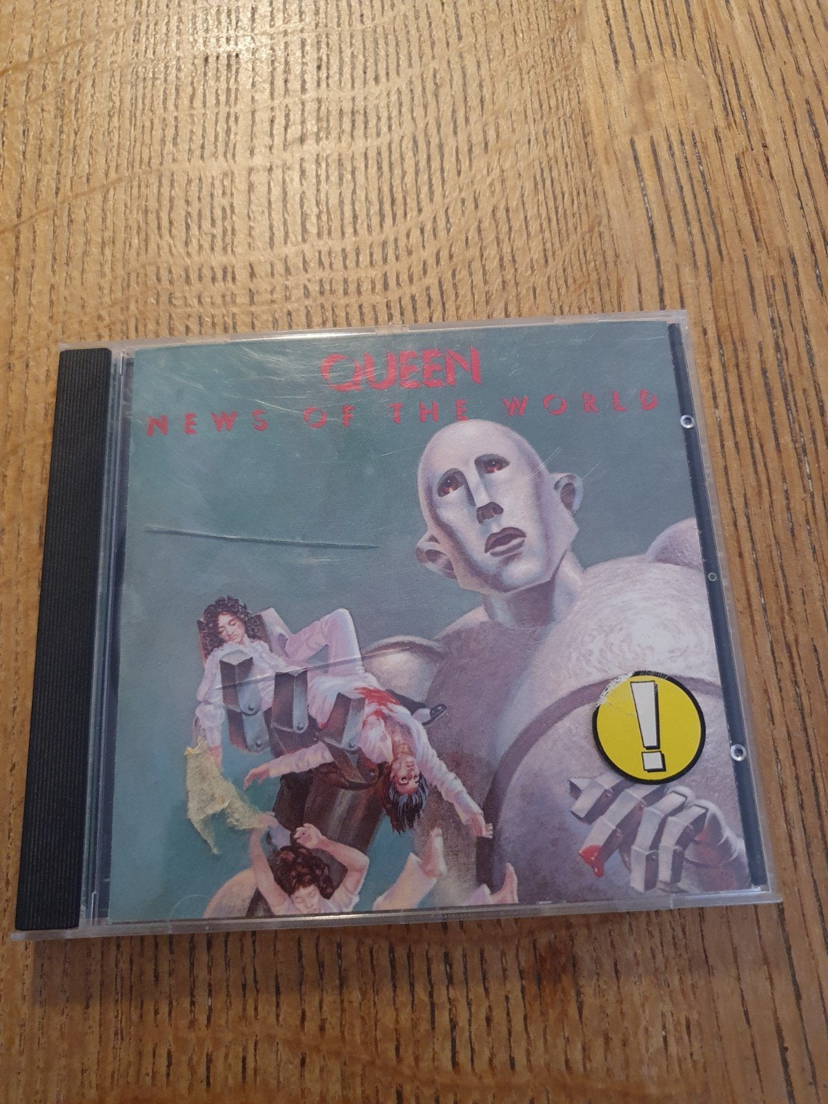 Queen cd - News of the world, Ophalen of Verzenden, Zo goed als nieuw, Overige formaten, Poprock