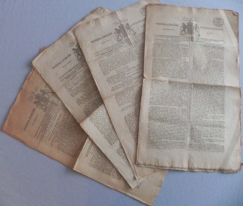 Nederlandsche staats-courant uit 1827 4 stuks oude kranten, Ophalen of Verzenden