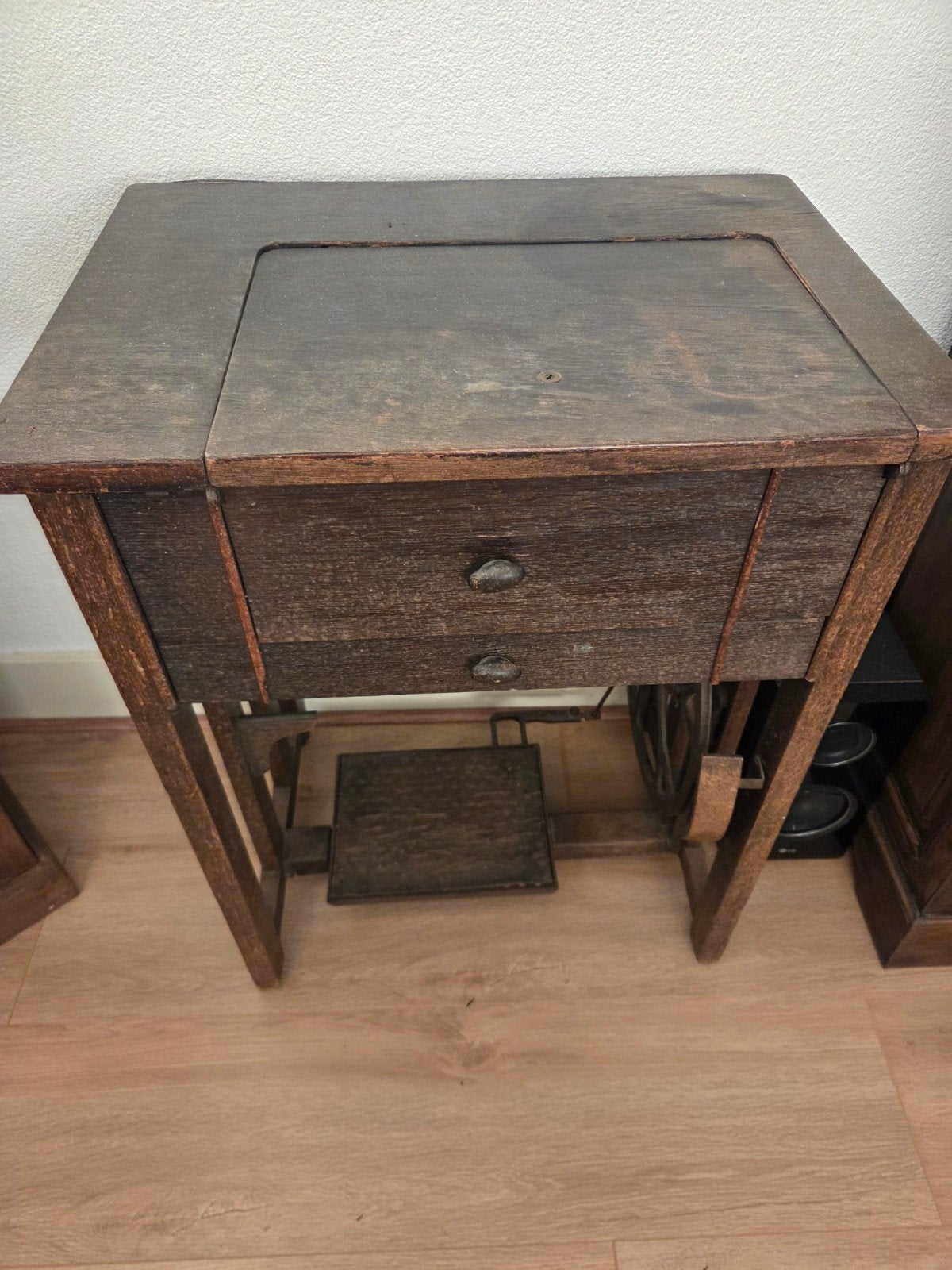 Antieke Phoenix Naaimachine met Houten Kast, Ophalen