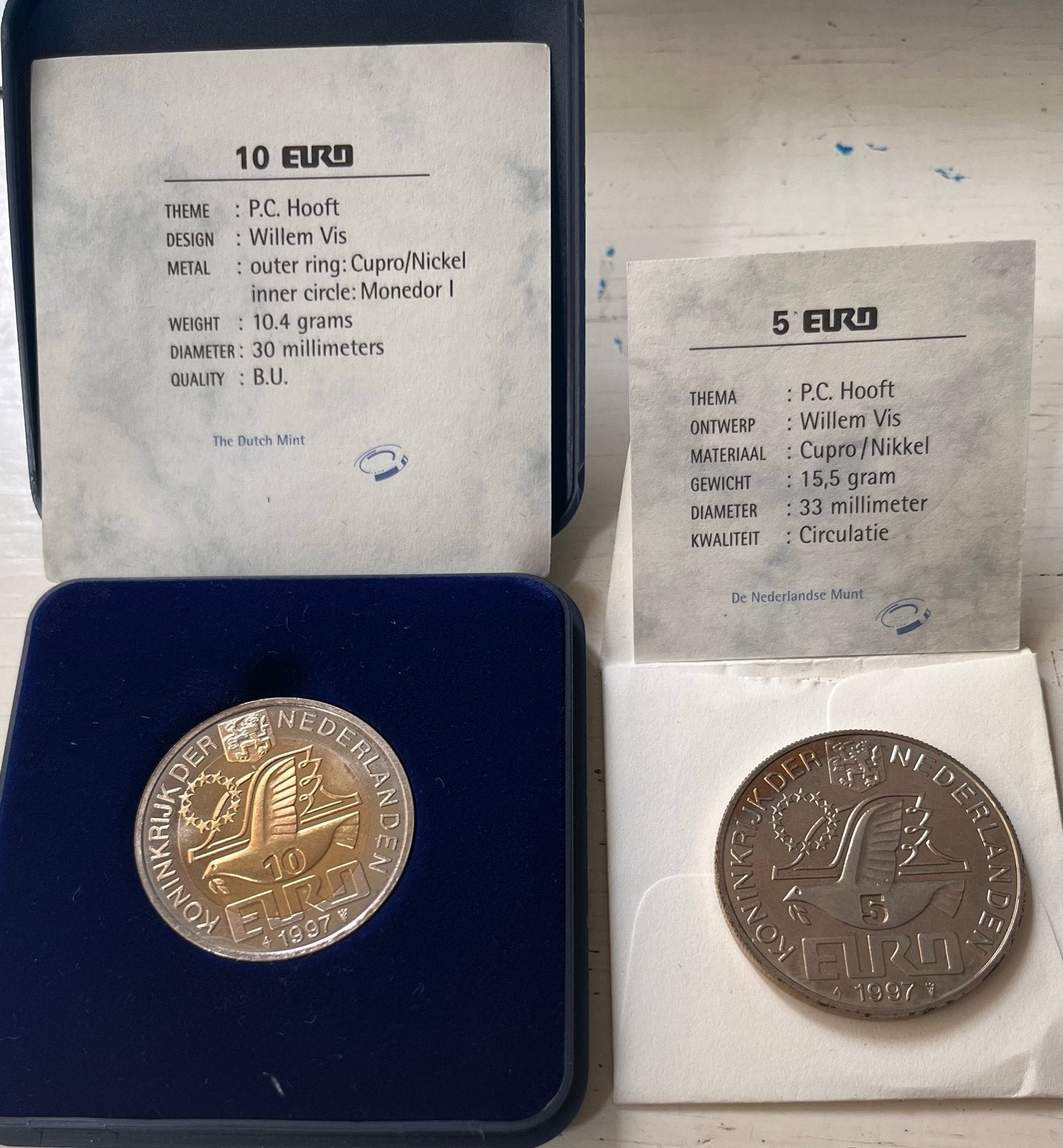 Set van 2 P.C. Hooft herdenkingsmunten 1997 (5 en 10 Euro), Postzegels en Munten, Munten | Nederland, Verzenden, Koningin Beatrix