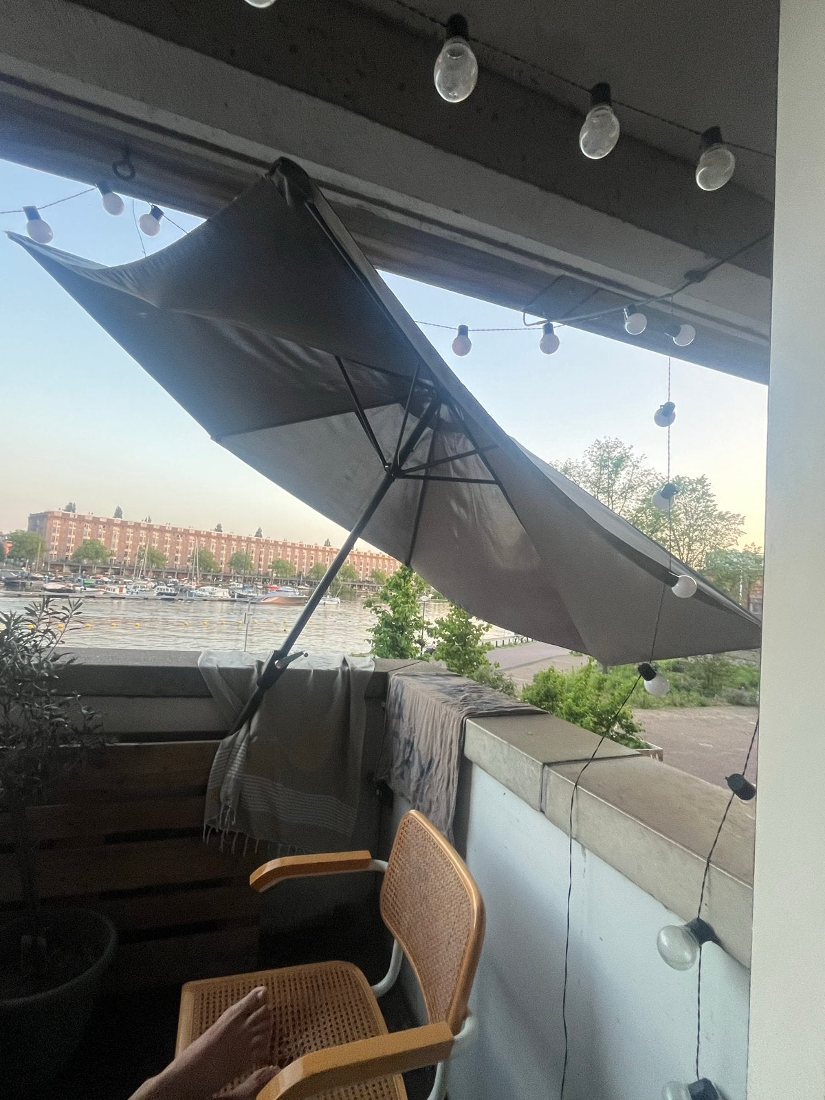 Grote parasol voor balkon of terras, Ophalen, Gebruikt, 2 tot 3 meter, Zweefparasol