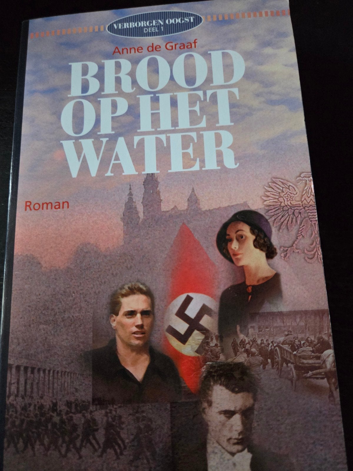 Brood op het water, Ophalen of Verzenden, Zo goed als nieuw