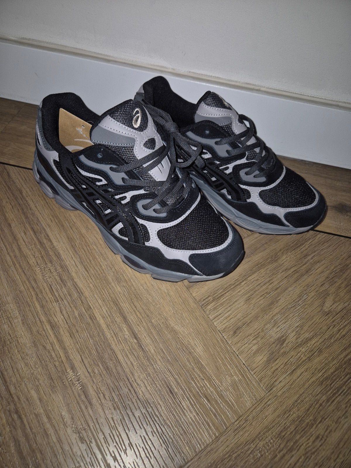 Asics sneakers zwart - Maat 44 - Nieuw in doos, Kleding | Heren, Schoenen, Zwart, Nieuw, Ophalen of Verzenden, Asics