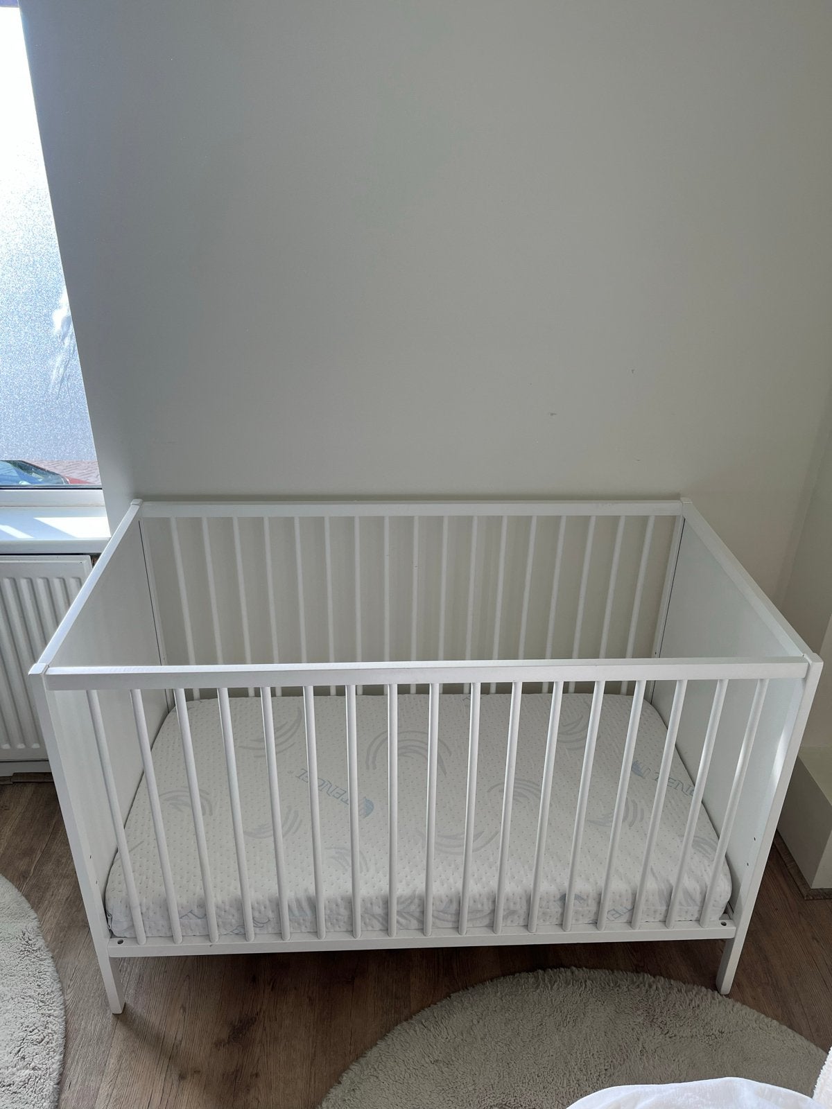 Wit ledikant met matras en toebehoren, complete set!, Ophalen, Zo goed als nieuw, Ledikant