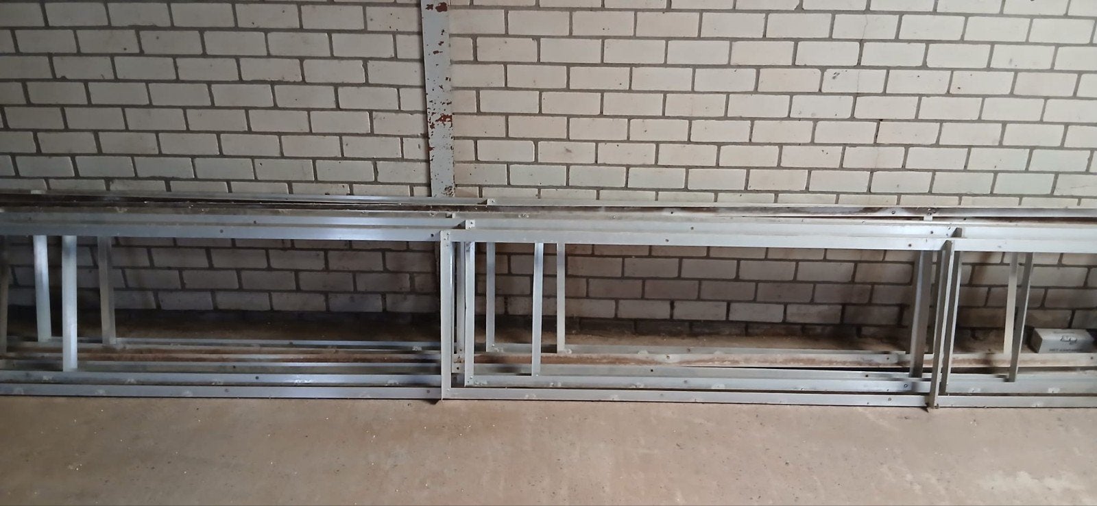 Hoeklijnen Aluminium 40x30x2, Ophalen, Gebruikt, Overige typen