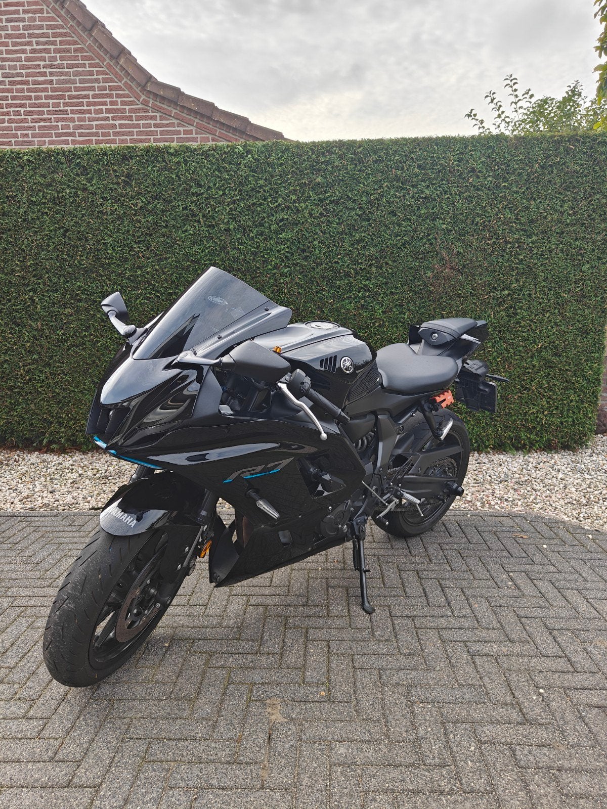 Yamaha R7, Particulier, Sport
