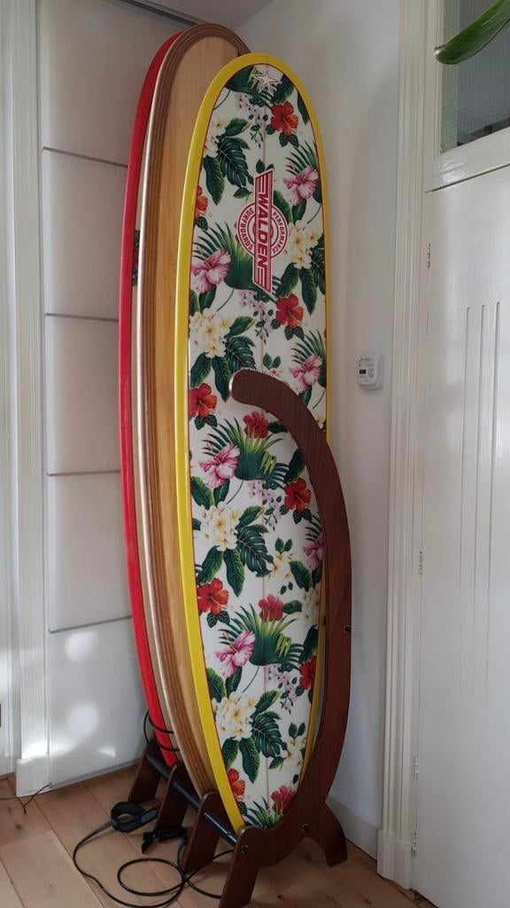 Stijlvol houten surfboard rek voor 3 boards, Watersport en Boten, Golfsurfen, Zo goed als nieuw, Overige typen, Ophalen