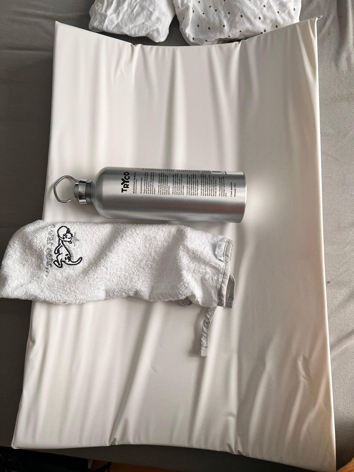 Aankleedkussen met hoes en aluminium bedkruik, Kinderen en Baby's, Overige merken, Aankleedkussen, Ophalen of Verzenden, Zo goed als nieuw