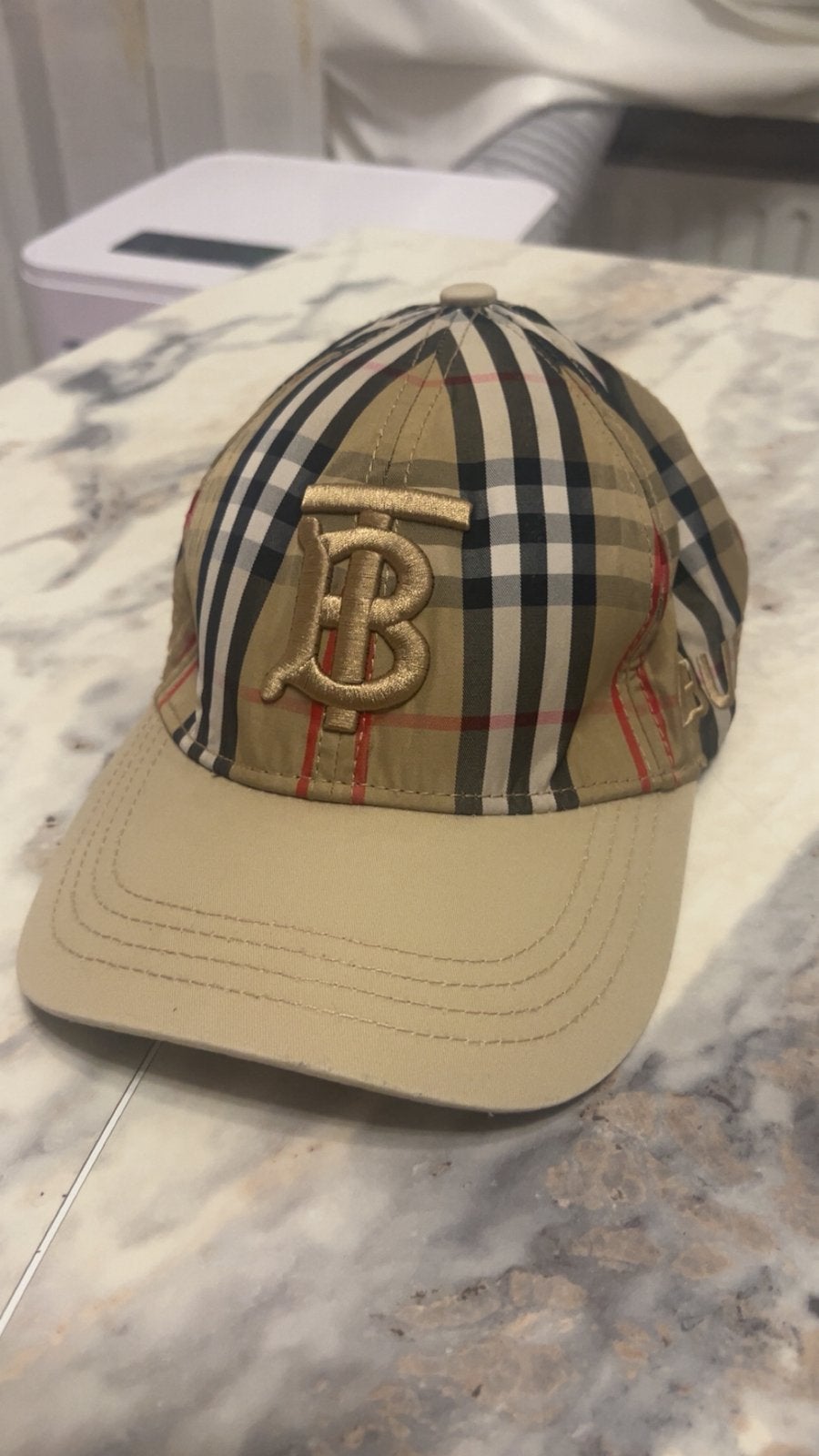 Burberry Pet, Ophalen, Zo goed als nieuw
