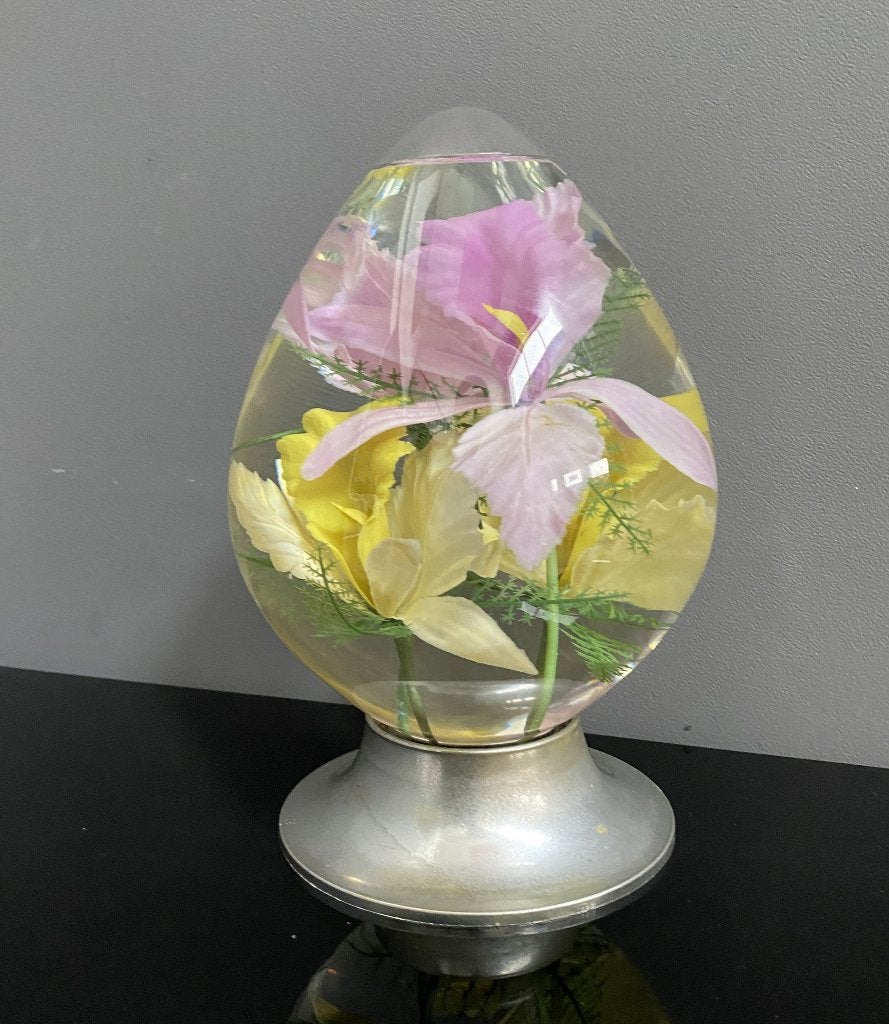 60 jaren druppelvorm glazen stolp gevuld met kunstbloemen, Ophalen of Verzenden, Gebruikt, Glas, Vintage