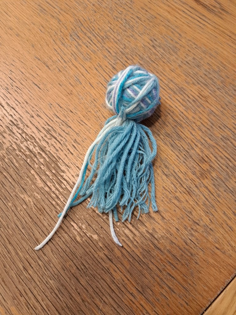 bal wit blauw touw voor kat speelgoed 13 cm, Ophalen of Verzenden, Gebruikt
