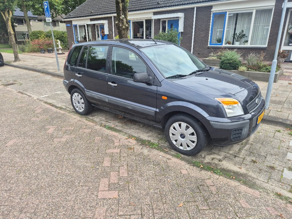 Ford Fusion 1.4 16V 2010 Grijs, Auto's, Voorwielaandrijving, 15 km/l, 49 €/maand, Origineel Nederlands