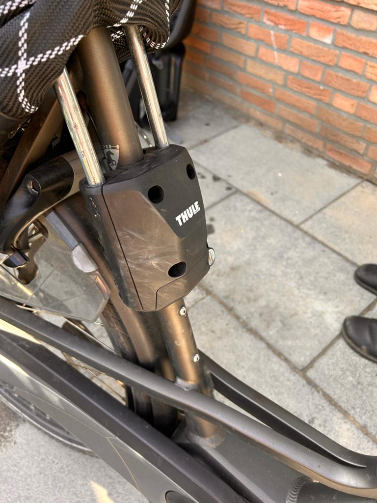 Thule Yepp fietsstoeltje achterop met beugel, Ophalen of Verzenden, Gebruikt, Achterzitje