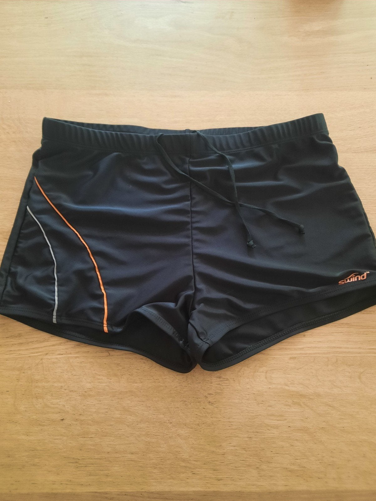 Te koop heren zwembroek. Maat L, Maat 48/50 (M), Ophalen of Verzenden, Zwemslip, Swind