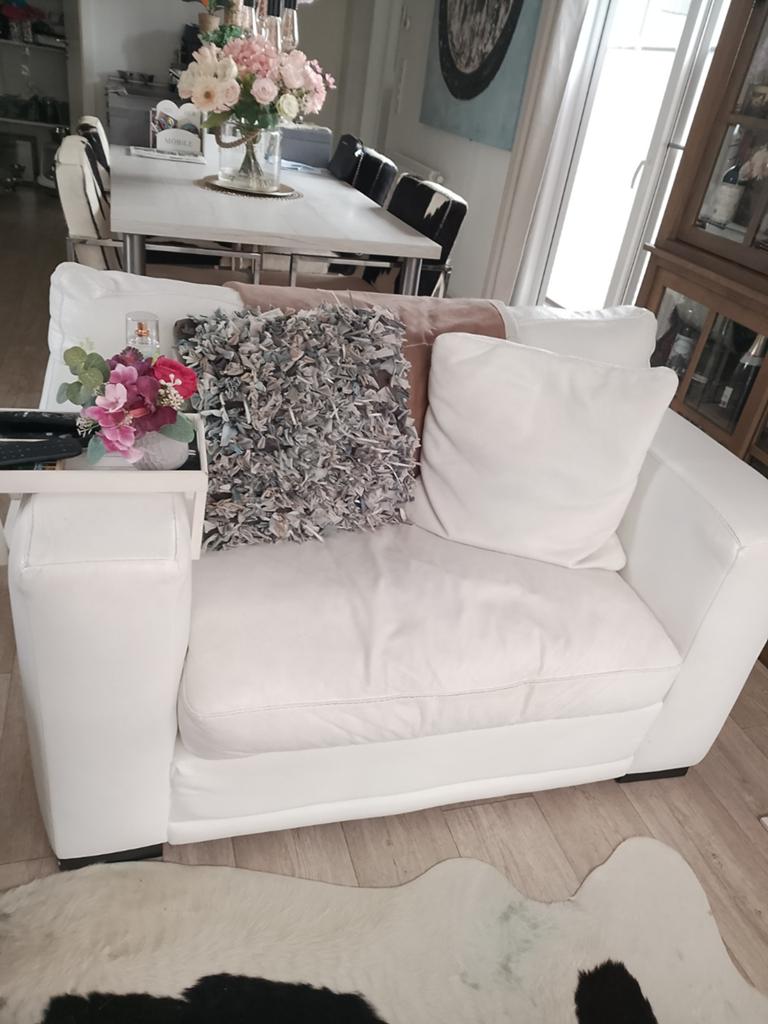 Comfortabele witte leren fauteuil -love seat- 125 cm breed, Ophalen, Gebruikt, Leer, 75 tot 100 cm