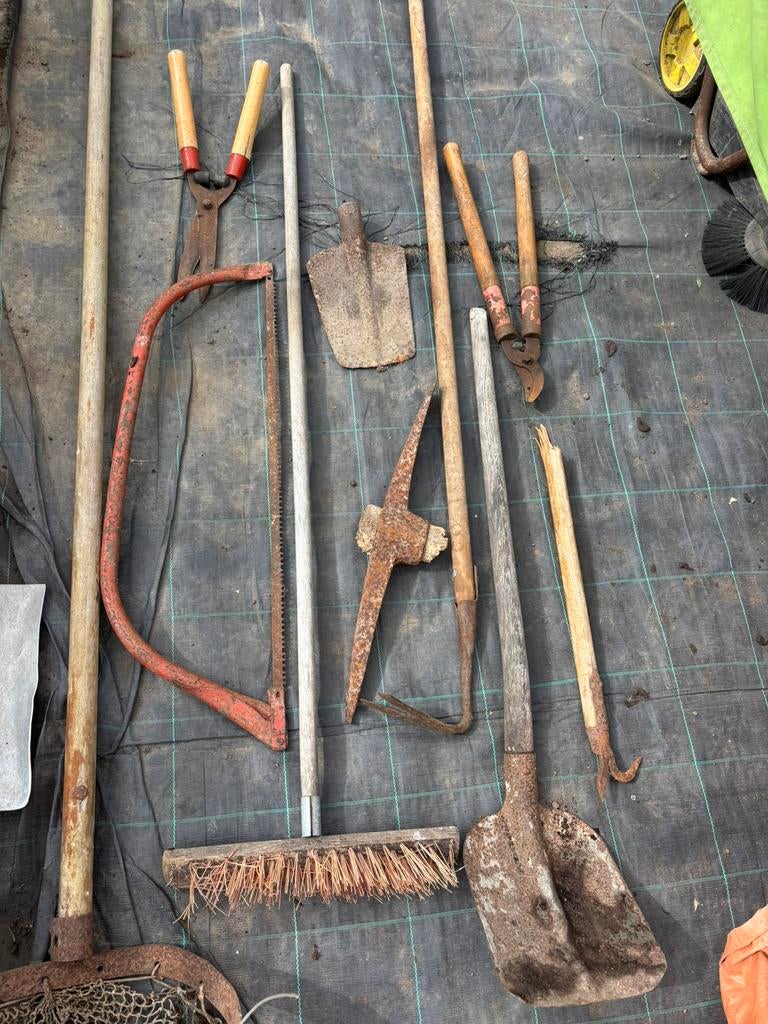 Oud tuingereedschap 5 euro per stuk, Tuin en Terras, Hand-tuingereedschap, Ophalen of Verzenden, Zo goed als nieuw