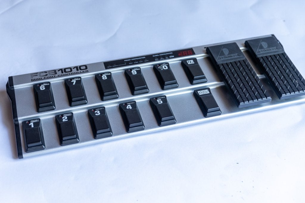 Behringer FCB1010 + koffer, Ophalen, Gebruikt