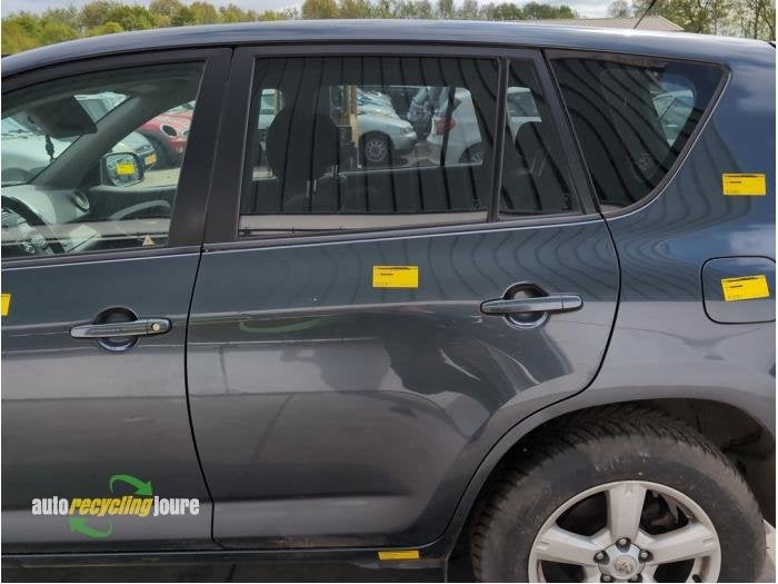 Portier 4Deurs links-achter van een Toyota Rav-4 (1E0)