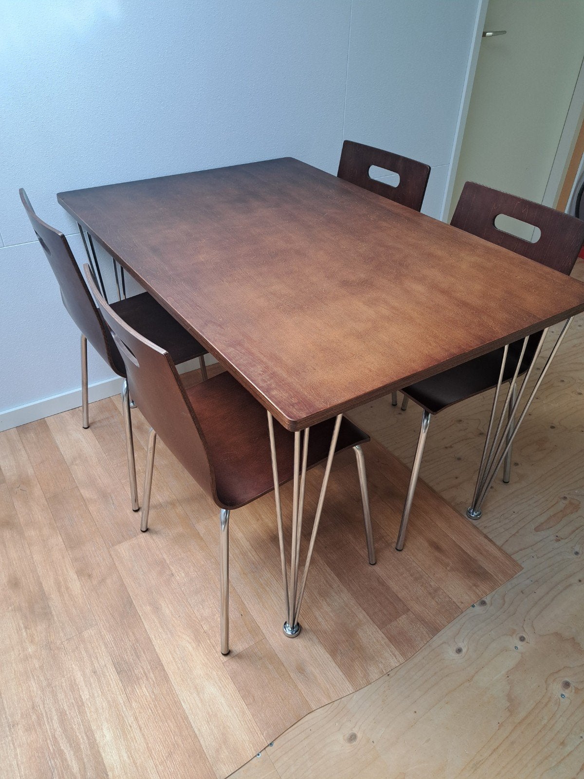 Eethoek kompleet met stoelen., Ophalen, Gebruikt, Kersenhout, 50 tot 100 cm