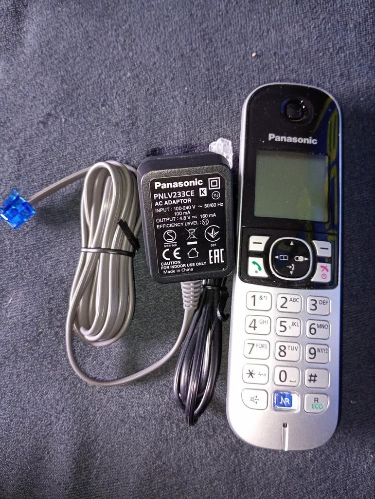 Nieuwe Panasonic KX-TGA682EX DECT telefoon met adapter, Telecommunicatie, Vaste telefoons | Handsets en Draadloos, Ophalen of Verzenden
