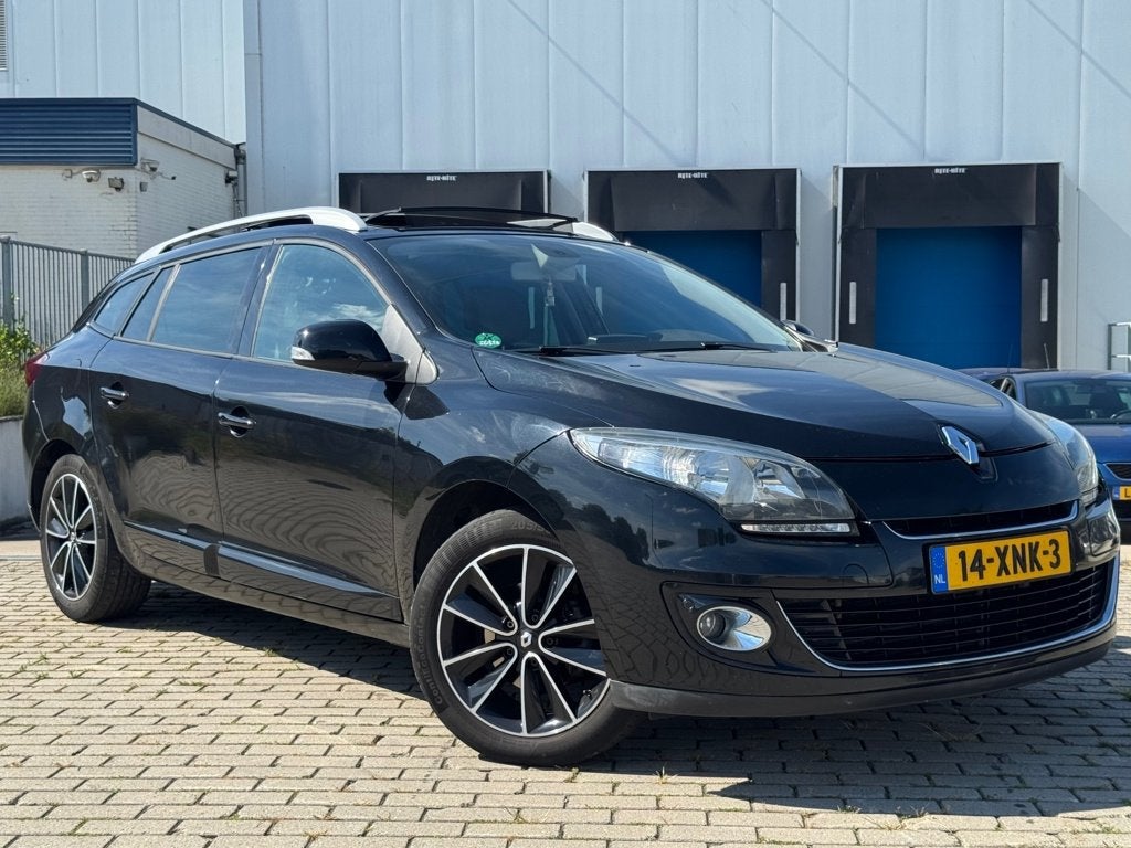 Renault Mégane Estate 1.5 dCi Bose Pano Navi Stoelverw Vol, Auto's, Renault, Voorwielaandrijving, Euro 5, Gebruikt, Zwart