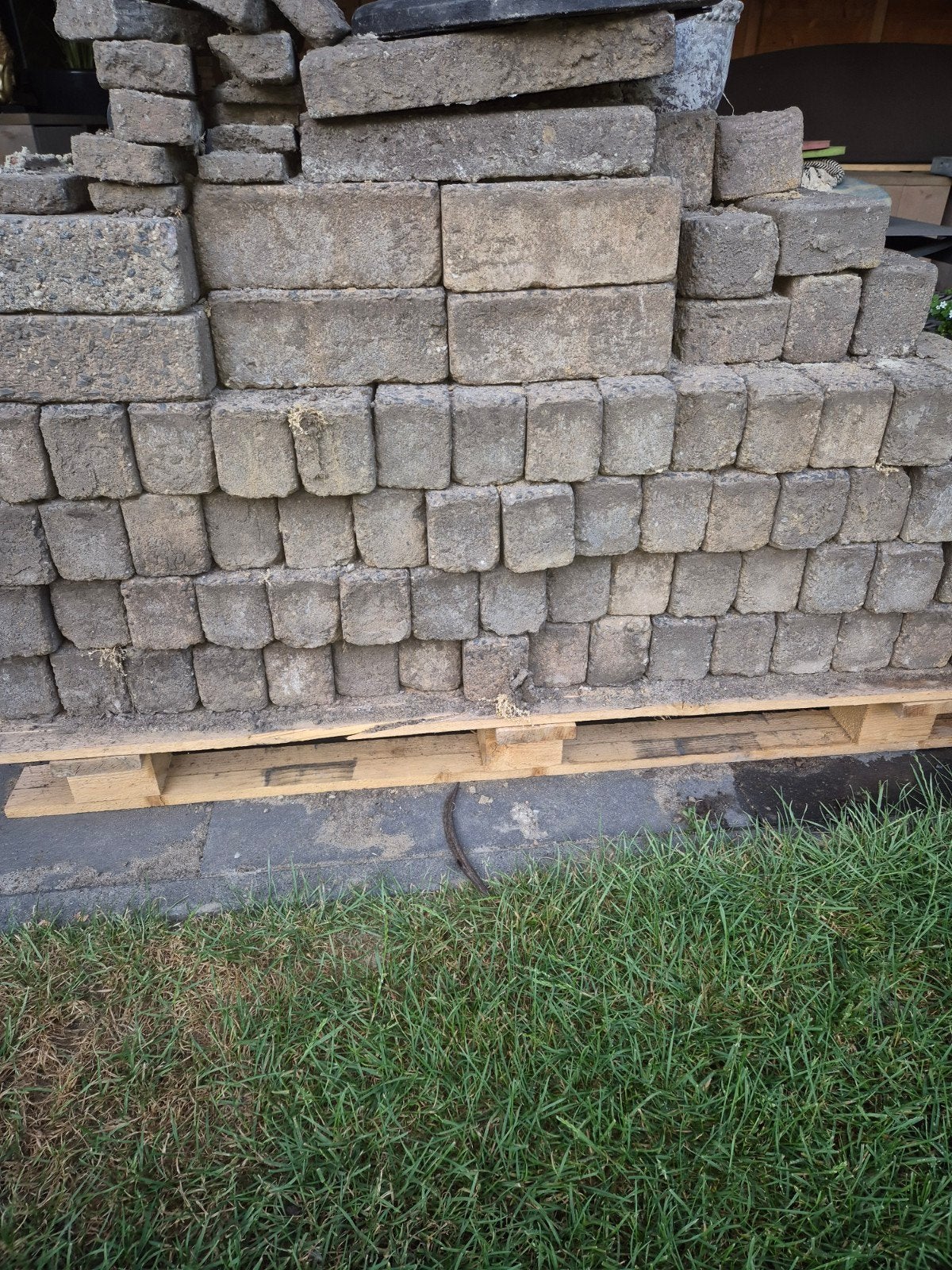 Gratis af te halen: Terrasklinkers, Ophalen, Gebruikt, Klinkers, 10 m² of meer