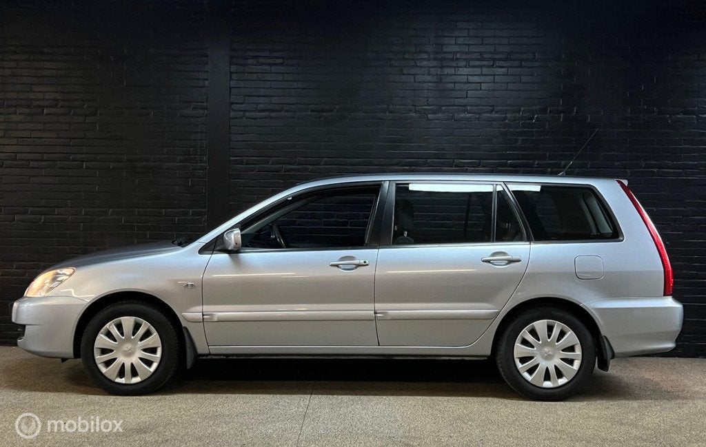 Mitsubishi Lancer Station Wagon 1.6| AC | Trekhaak| Nwe APK|, Auto's, Voorwielaandrijving, Gebruikt, 4 cilinders, 400 kg