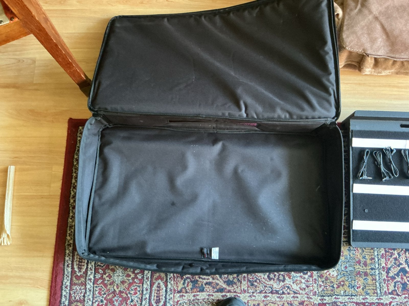 Gator Cases Pedal Tote met voeding en kabels, Ophalen, Zo goed als nieuw, Overige typen