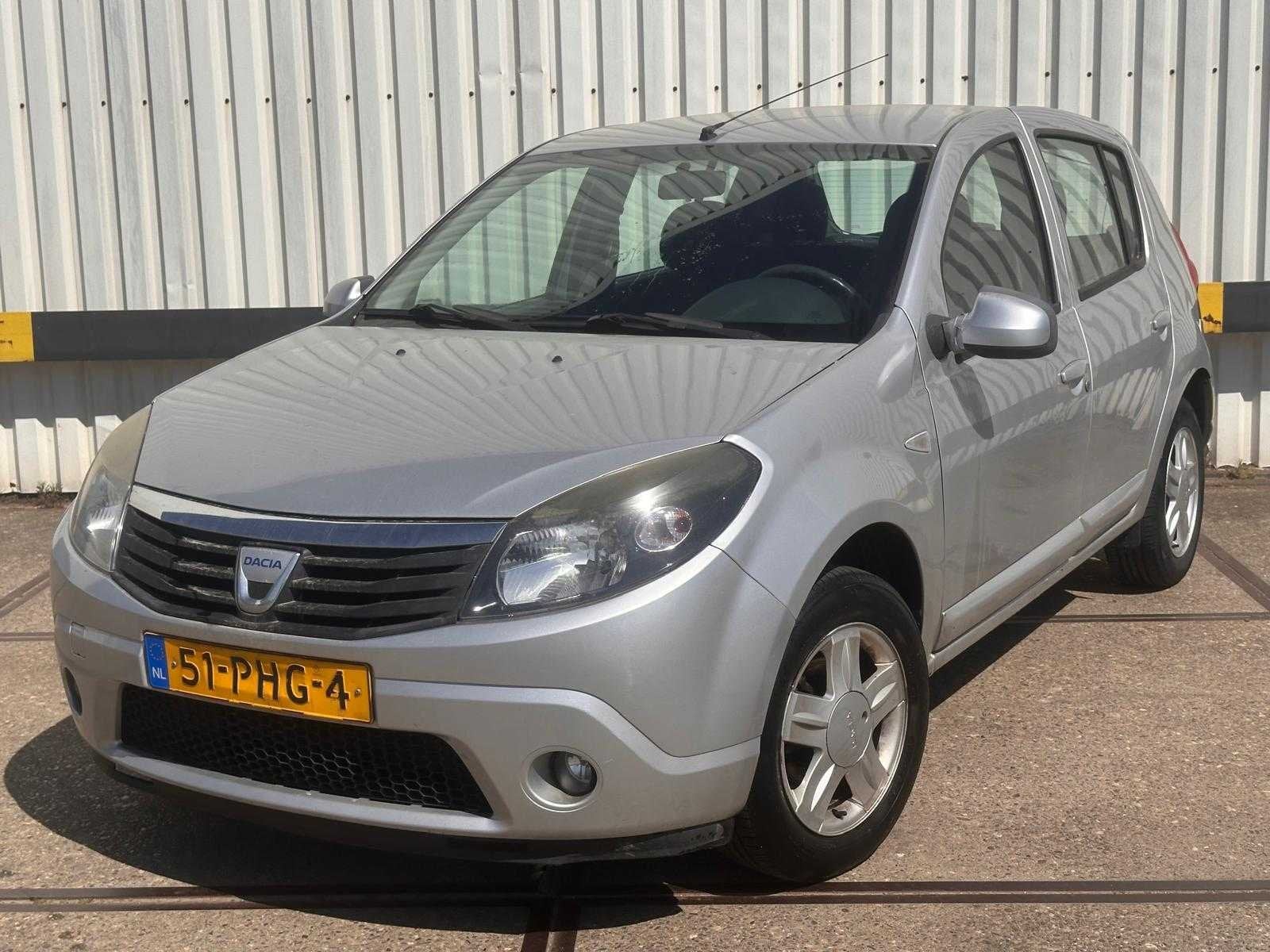 Dacia Sandero 1.2 Blackline, 51-PHG-4, Voorwielaandrijving, Euro 5, Gebruikt, 31 €/maand