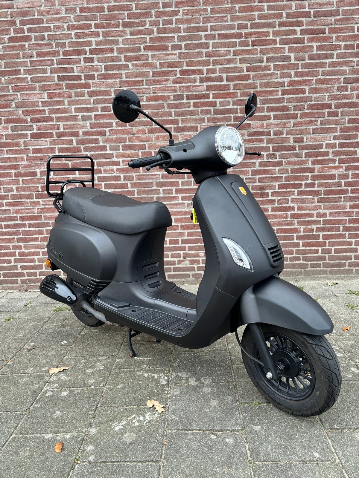 La Souris Sourini – 2023 – KM4799 – Blauw kenteken, Ophalen, Zo goed als nieuw, Benzine