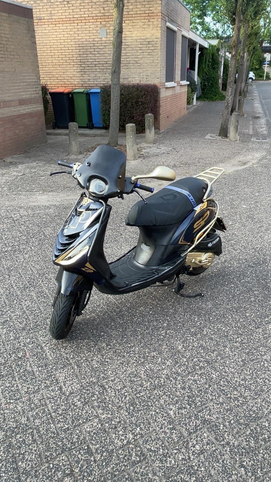 Nette 4 takt zip 50cc, Fietsen en Brommers, Scooters | Piaggio, Ophalen, Gebruikt, Benzine, Zip