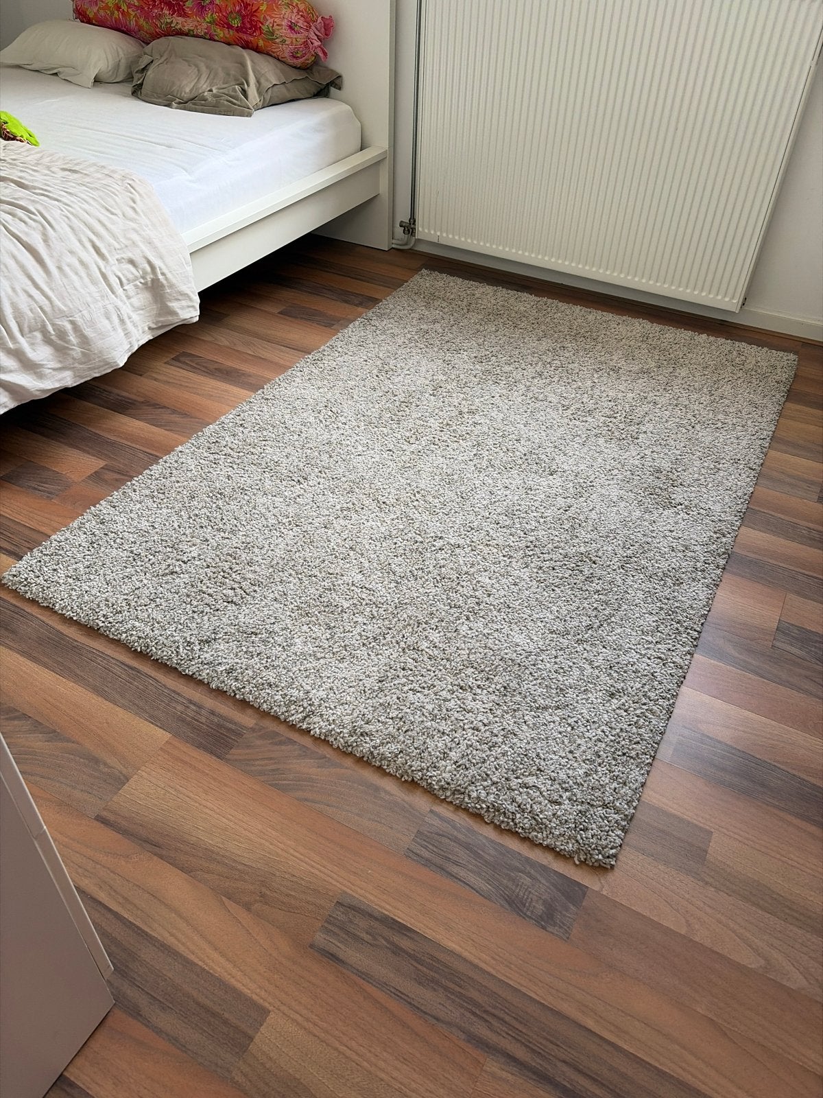 IKEA ALHEDE Hoogpolig Vloerkleed - Grijs/Beige, 133x195 cm, Ophalen, 100 tot 150 cm, Zo goed als nieuw, 150 tot 200 cm