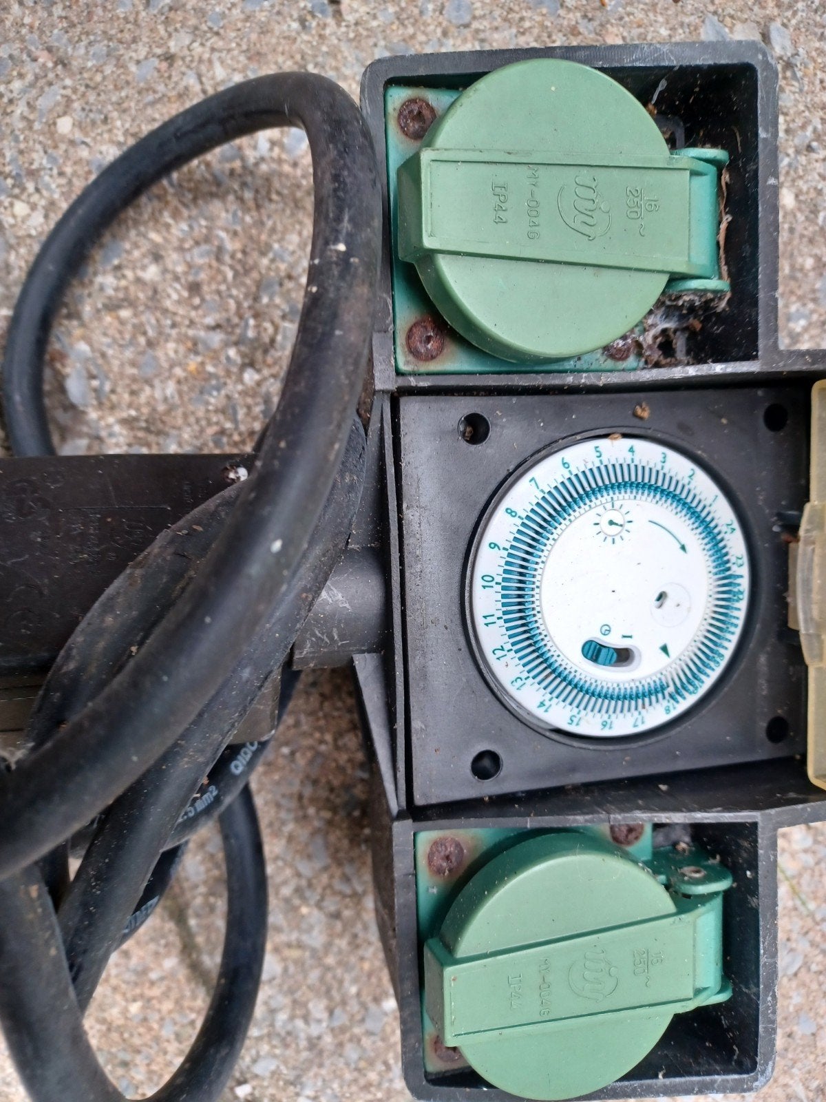 Buiten stopcontact met timer en grondpen, Ophalen of Verzenden, Gebruikt