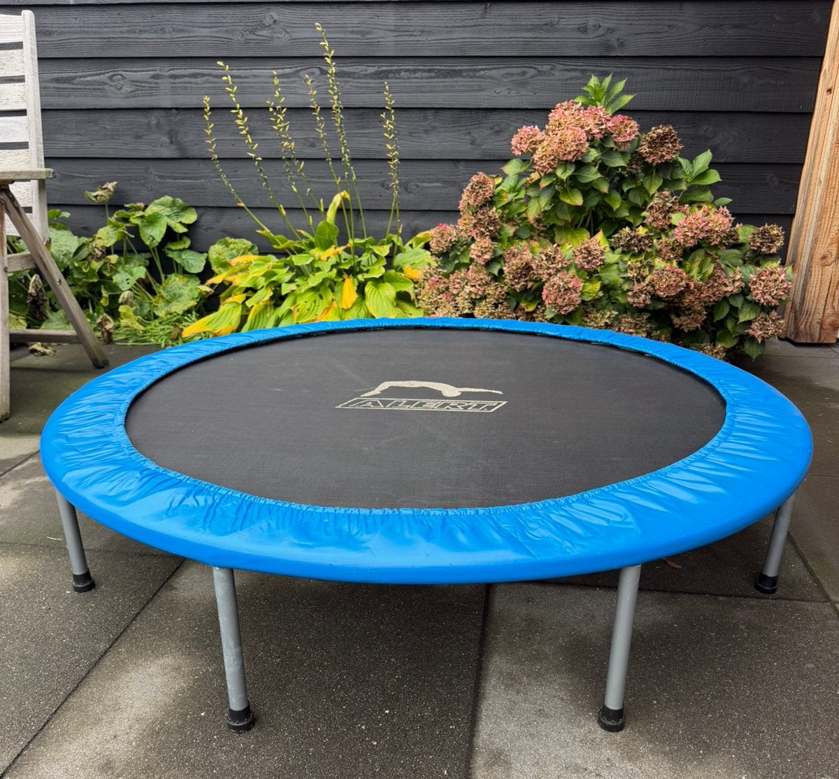 Alert binnen/buiten trampoline diameter 140 cm, Ophalen, Zo goed als nieuw